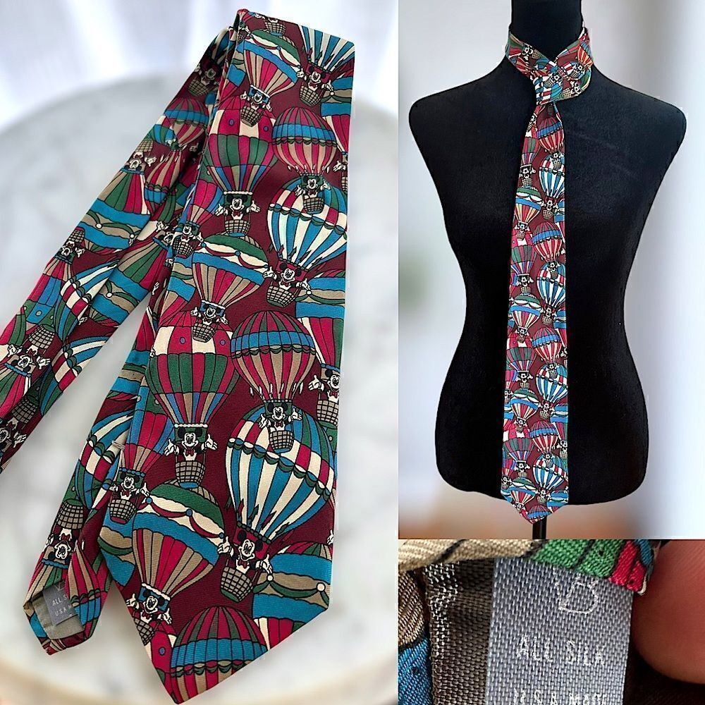 Mickey Mouse Disney Silk Tie 3.5” W 51” L